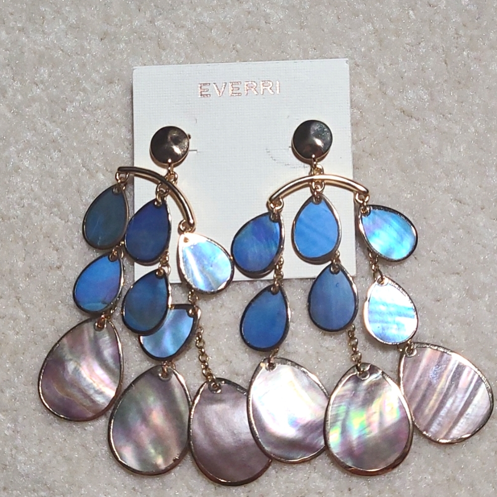NWT Shell earrings